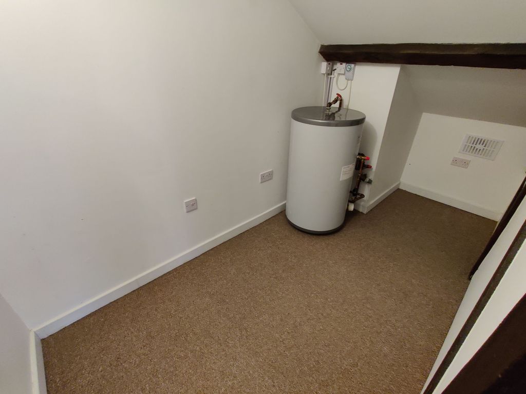 1 bed flat to rent in Chapel Lane, Southowram HX3, £625 pcm