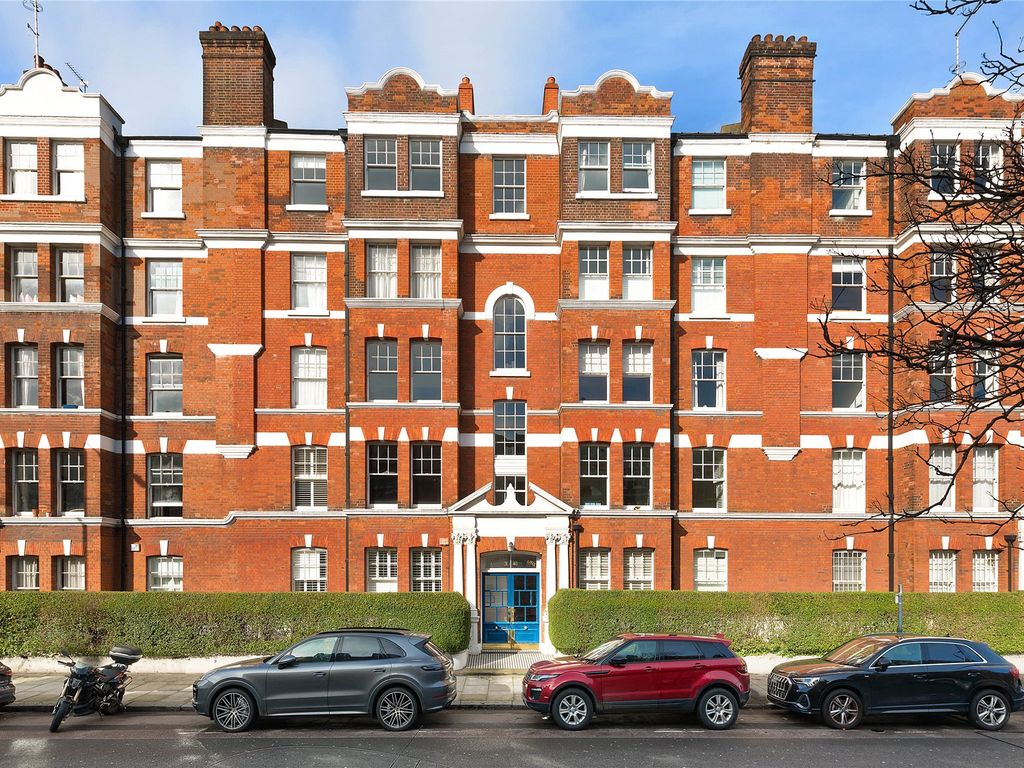 3 bed flat for sale in Cambridge Mansions, Cambridge Road, London SW11, £750,000