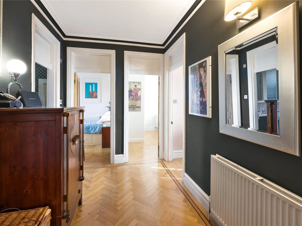 3 bed flat for sale in Cambridge Mansions, Cambridge Road, London SW11, £750,000