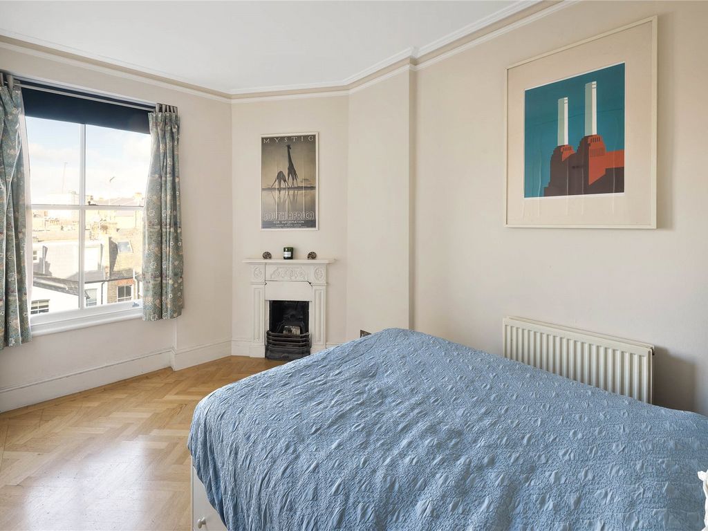 3 bed flat for sale in Cambridge Mansions, Cambridge Road, London SW11, £750,000