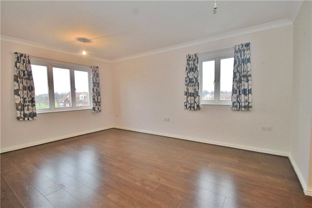 2 bed flat for sale in Old School Place, Croydon CR0, £300,000