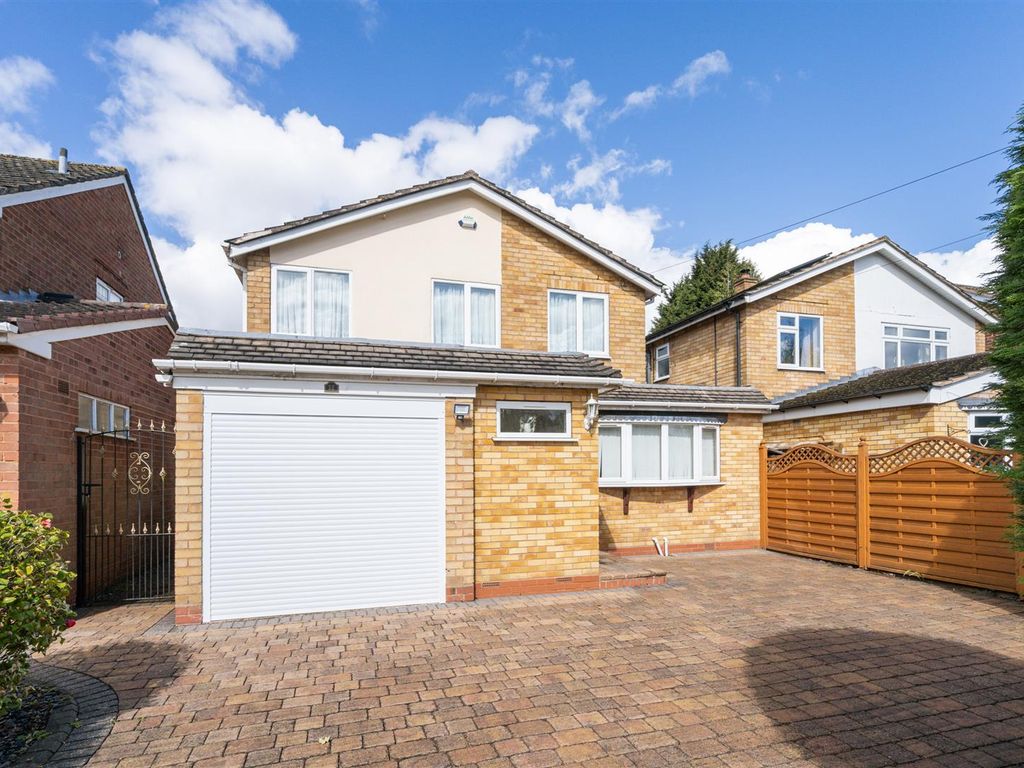 4 bed detached house for sale in Gentleshaw Lane, Solihull B91, £650,000