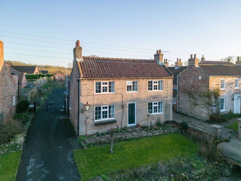 3 bed detached house for sale in Main Street, Bishop Wilton, York YO42, £575,000