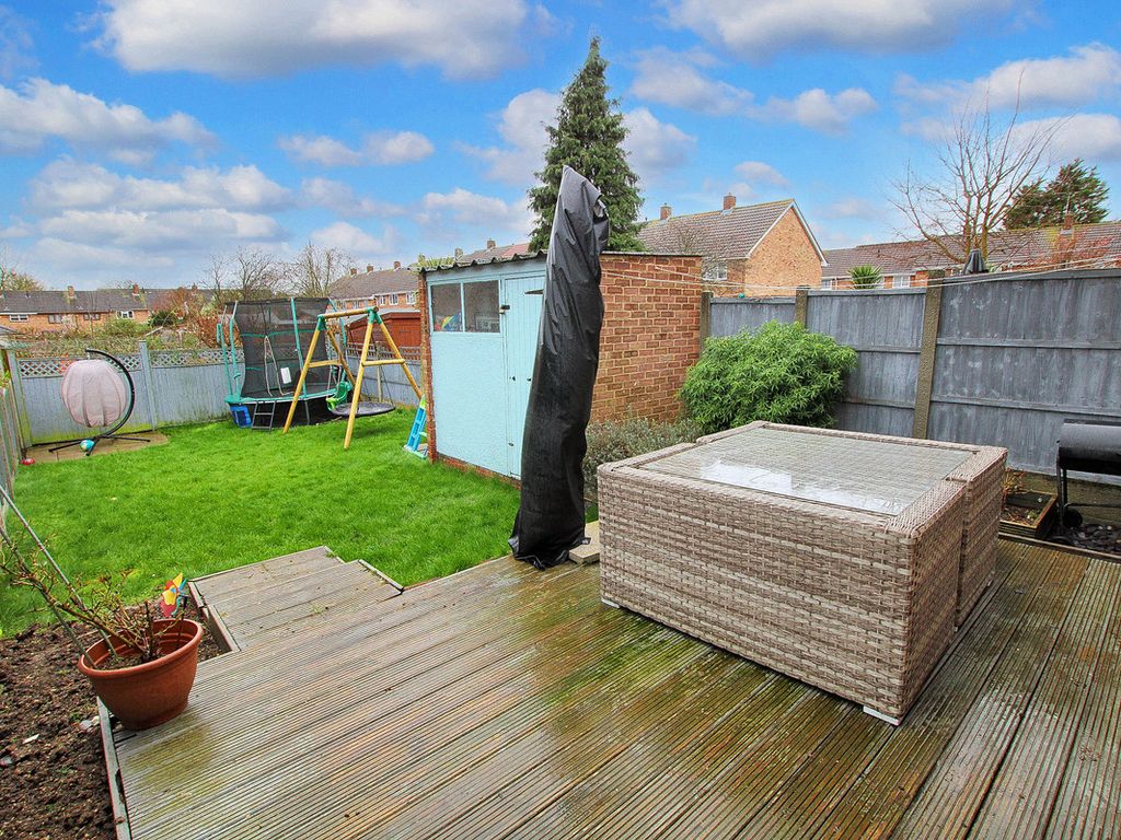 3 bed terraced house for sale in Claydon Crescent, Basildon SS14, £340,000