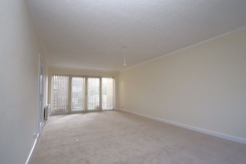 2 bed flat for sale in Ardleigh Court, Shenfield, Brentwood CM15, £360,000