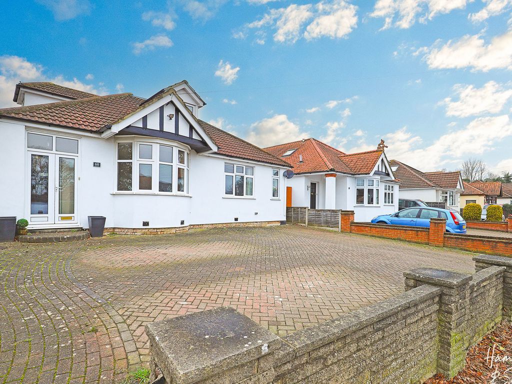 4 bed detached house for sale in Bower Hill, Epping CM16, £975,000