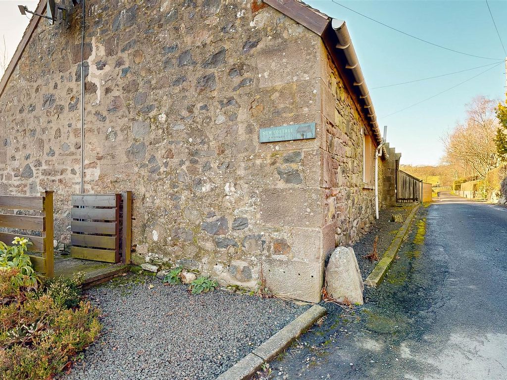 2 bed cottage for sale in Abernyte, Perth PH14, £162,500