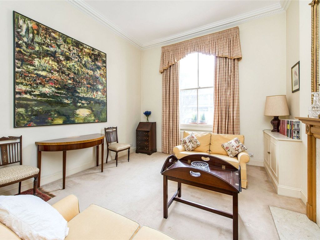 1 bed flat for sale in Claverton Street, Pimlico SW1V, £575,000