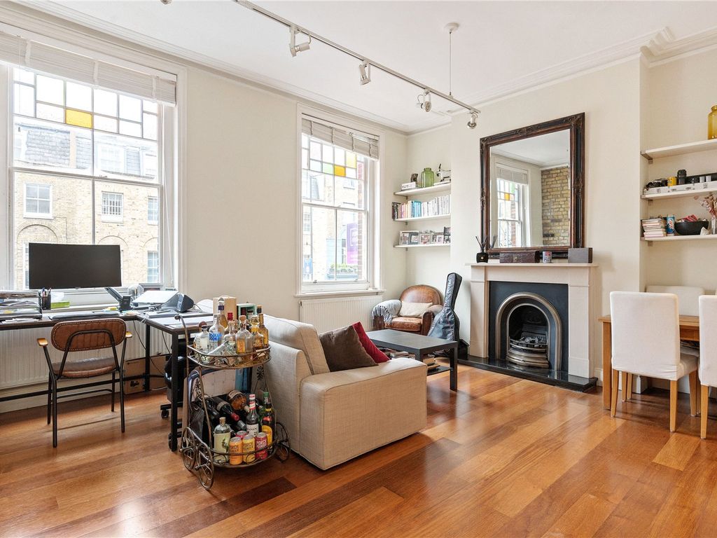 1 bed flat for sale in Upper Street, Islington, London N1, £575,000