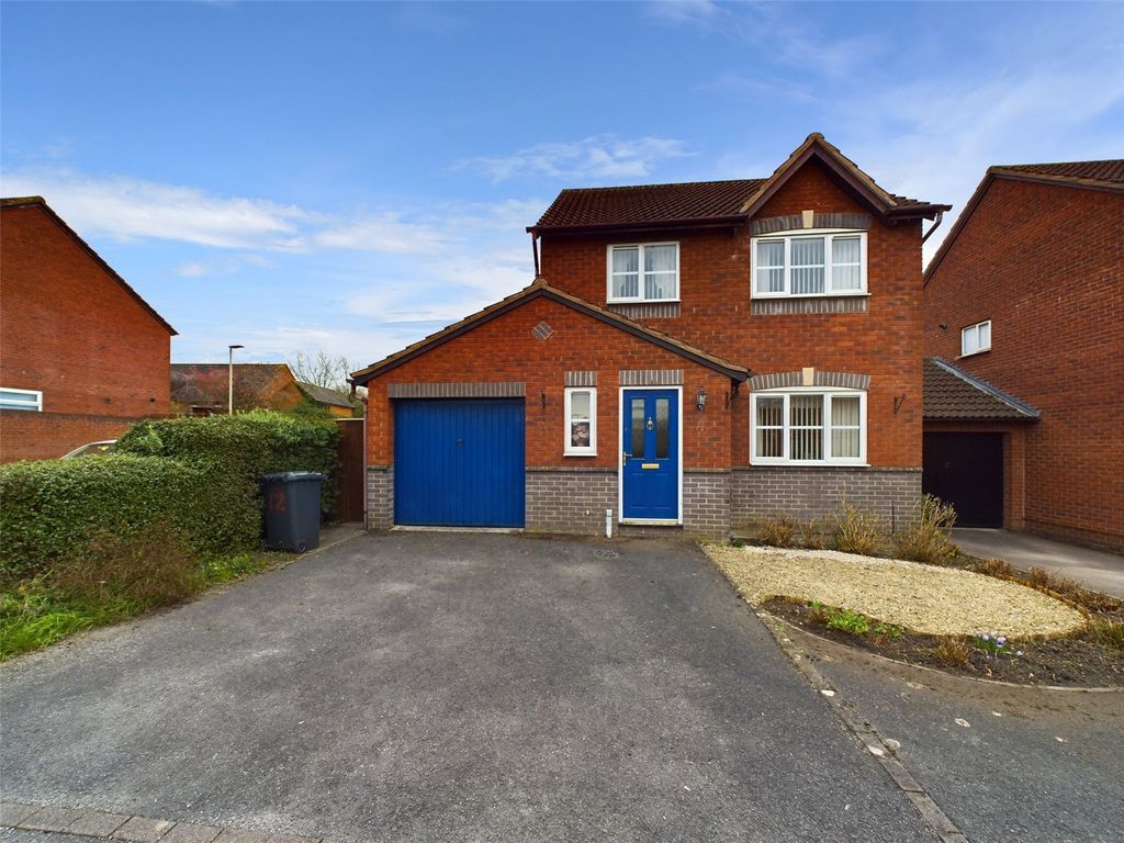 3 bed detached house for sale in Meerbrook Way, Quedgeley, Gloucester, Gloucestershire GL2, £330,000