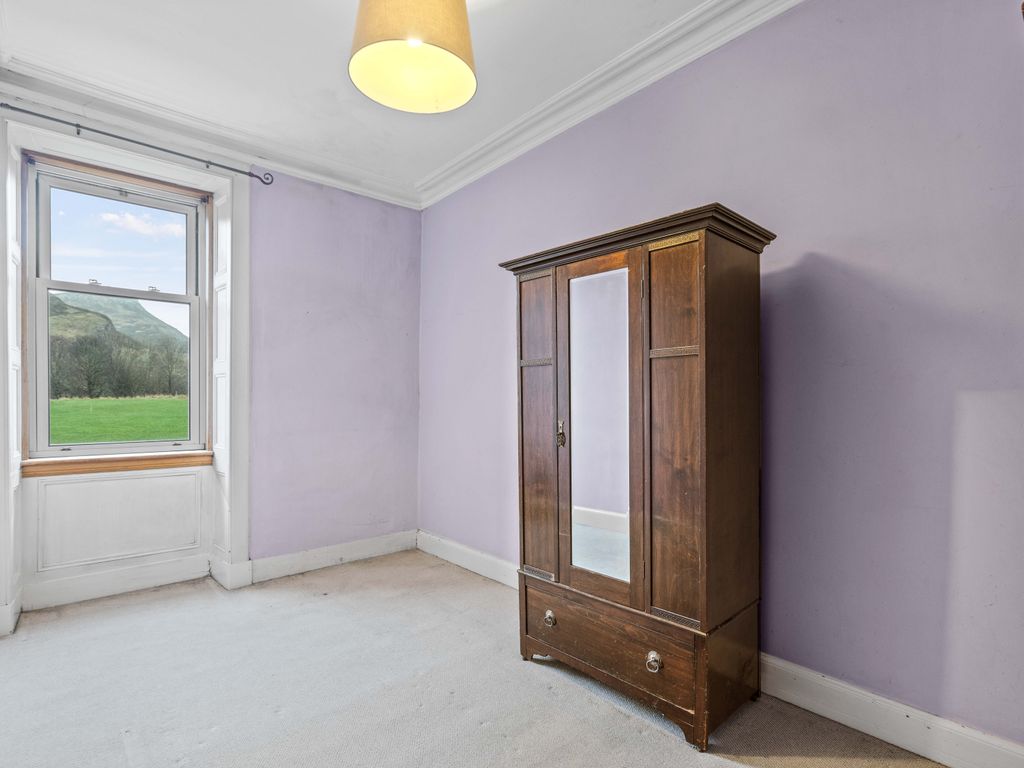 2 bed flat for sale in Royal Park Terrace, Edinburgh EH8, £279,000