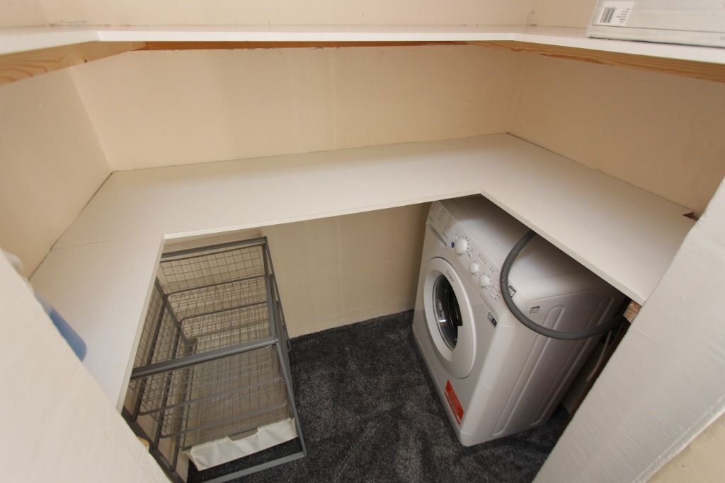 2 bed flat to rent in Dunedin Street, Broughton, Edinburgh EH7, £1,300 pcm