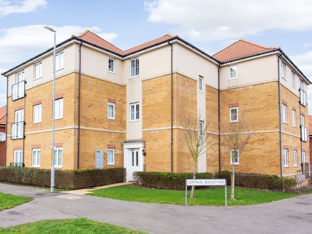 2 bed flat for sale in Dorman Avenue North, Aylesham CT3, £200,000