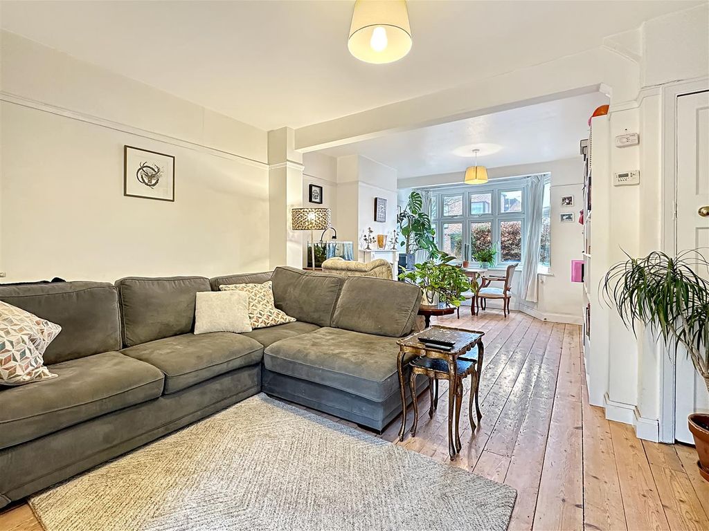 3 bed terraced house for sale in Cromwell Road, Cambridge CB1, £470,000