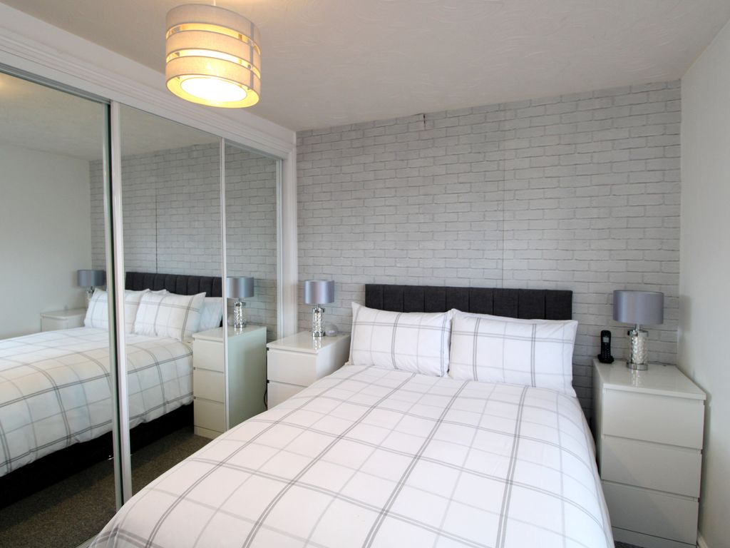 2 bed flat for sale in Rhodfa Cowlyd, Prestatyn, Denbighshire LL19, £112,500