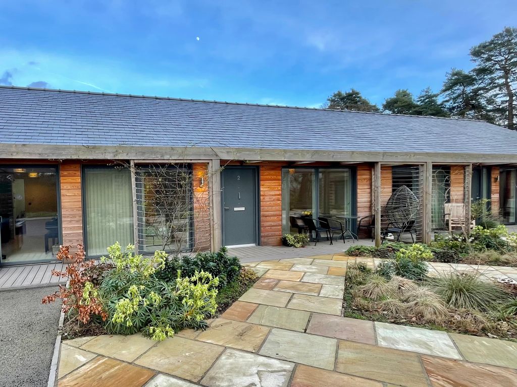 2 bed bungalow for sale in Dale Road South, Darley Dale, Matlock DE4, £375,000