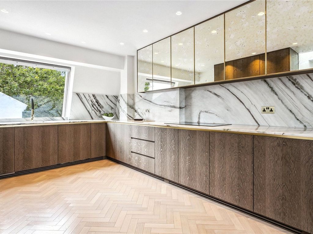 2 bed flat for sale in Cranley Gardens, London SW7, £1,750,000