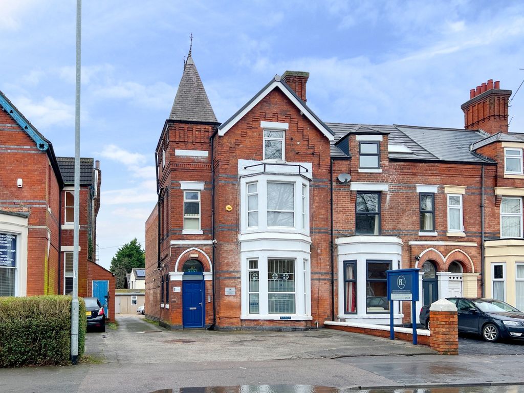1 bed flat to rent in 223 Branston Road, Burton-On-Trent, Staffordshire DE14, £595 pcm