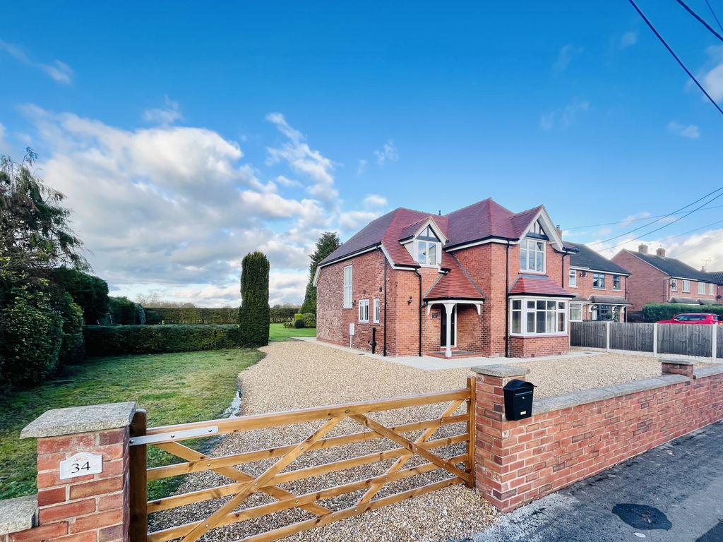 4 bed detached house for sale in Betchton Road, Sandbach CW11, £785,000