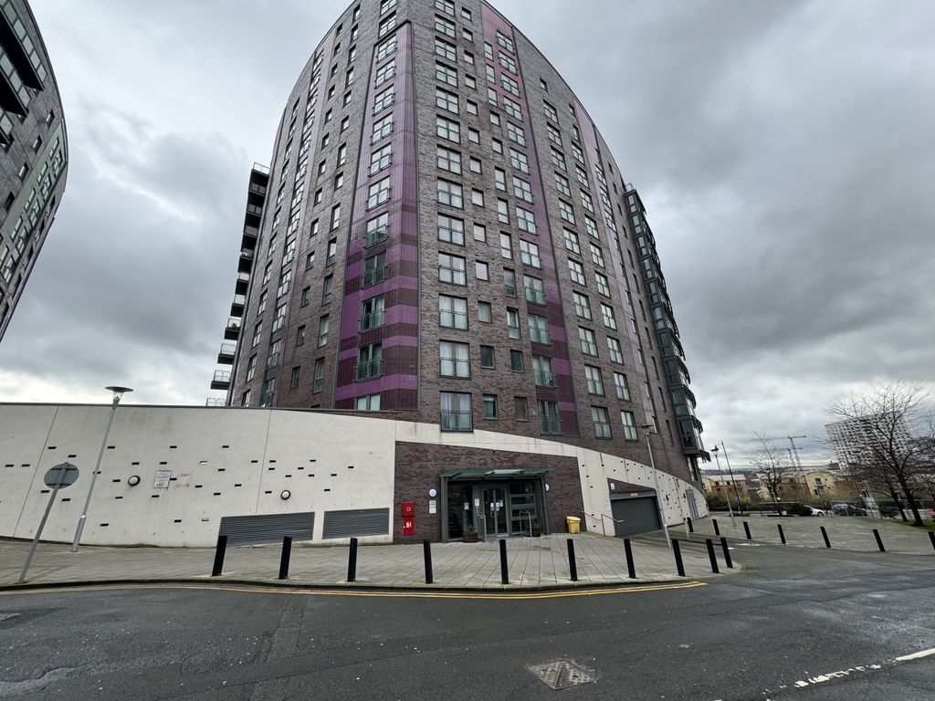 1 bed flat to rent in Echo Central, Cross Green Lane, Leeds LS9, £800 pcm