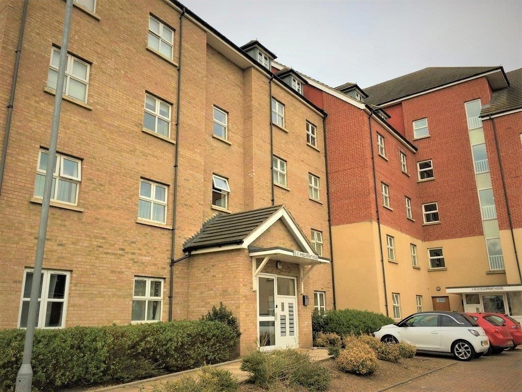 2 bed flat for sale in Wheelwright House, Palgrave Road, Bedford MK42, £48,750