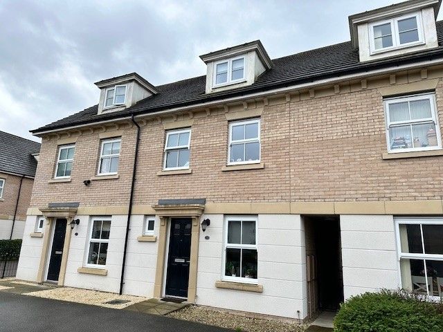 4 bed town house to rent in Miller Road, York YO30, £1,450 pcm