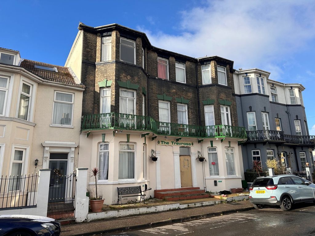 23 bed terraced house for sale in 23 Bedroom Former Hotel, Apsley Road, Great Yarmouth NR30, £210,000
