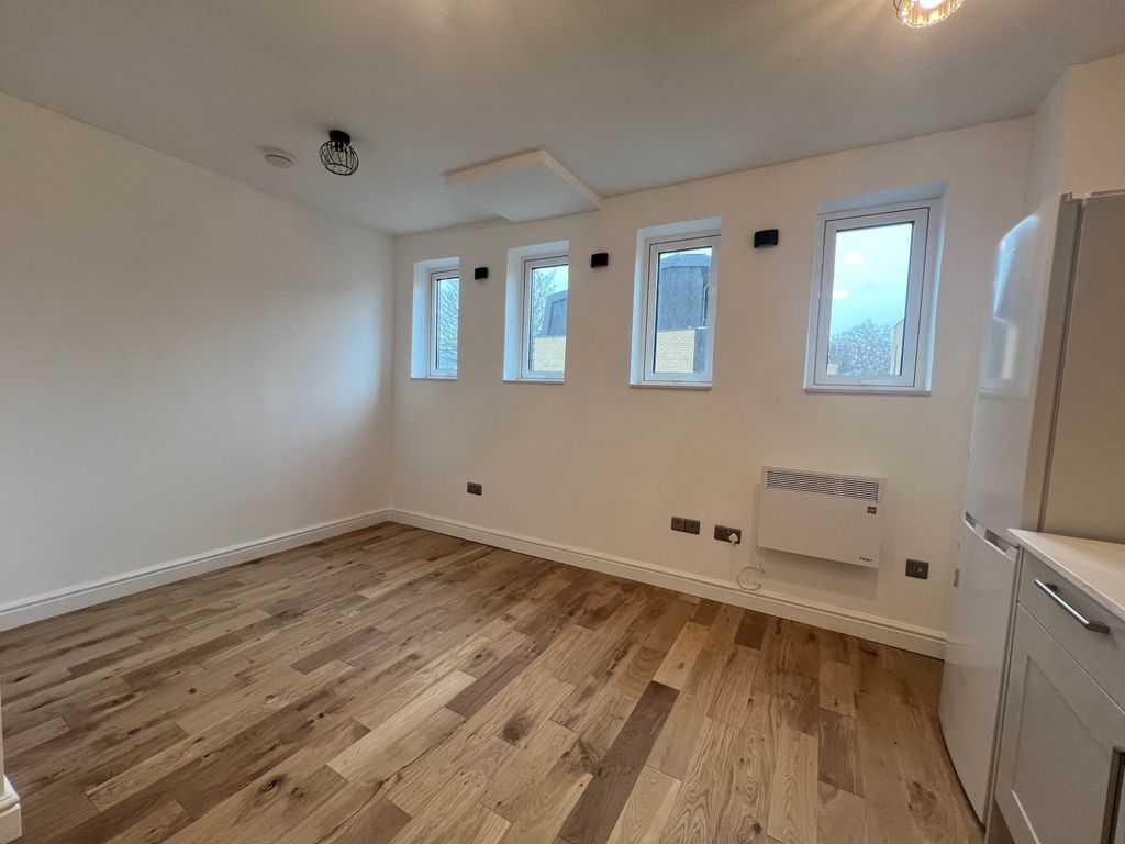 Studio to rent in Mare Street, Hackney E8, £1,200 pcm