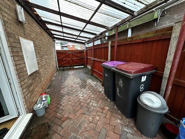 3 bed semi-detached house to rent in Ercall Close, Trench, Telford TF2, £1,000 pcm