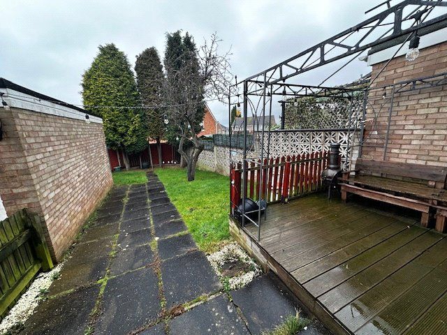 3 bed semi-detached house to rent in Ercall Close, Trench, Telford TF2, £1,000 pcm