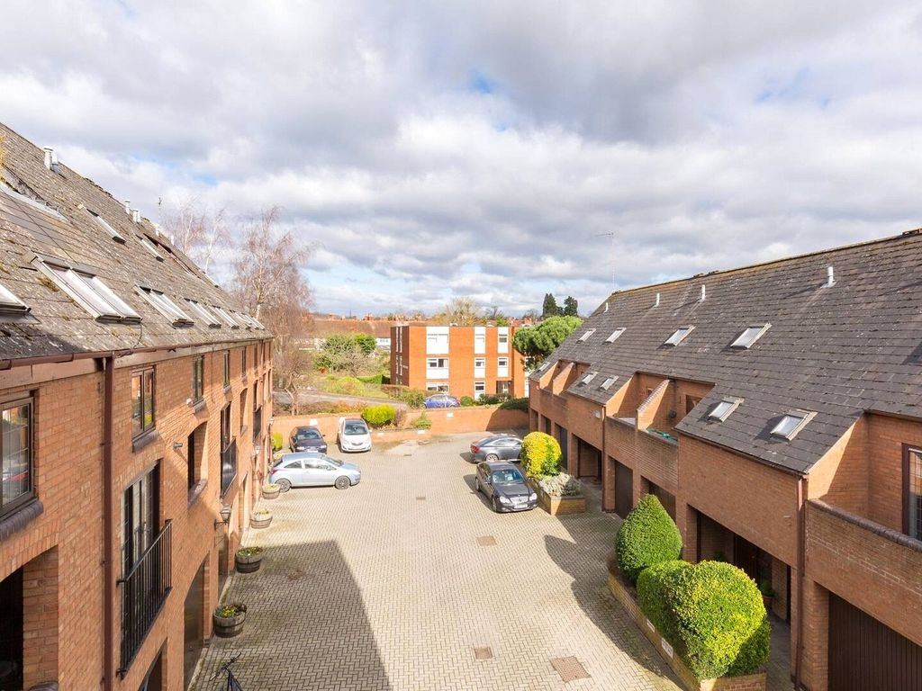 1 bed flat for sale in Brewery Street, Stratford-Upon-Avon CV37, £170,000