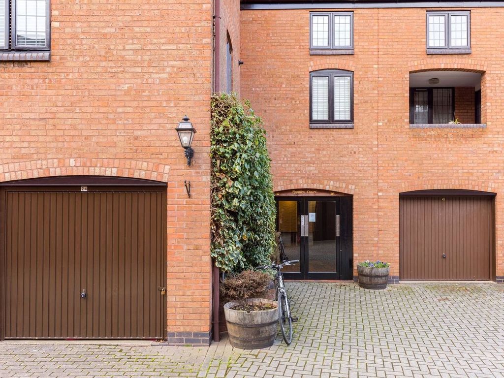 1 bed flat for sale in Brewery Street, Stratford-Upon-Avon CV37, £170,000