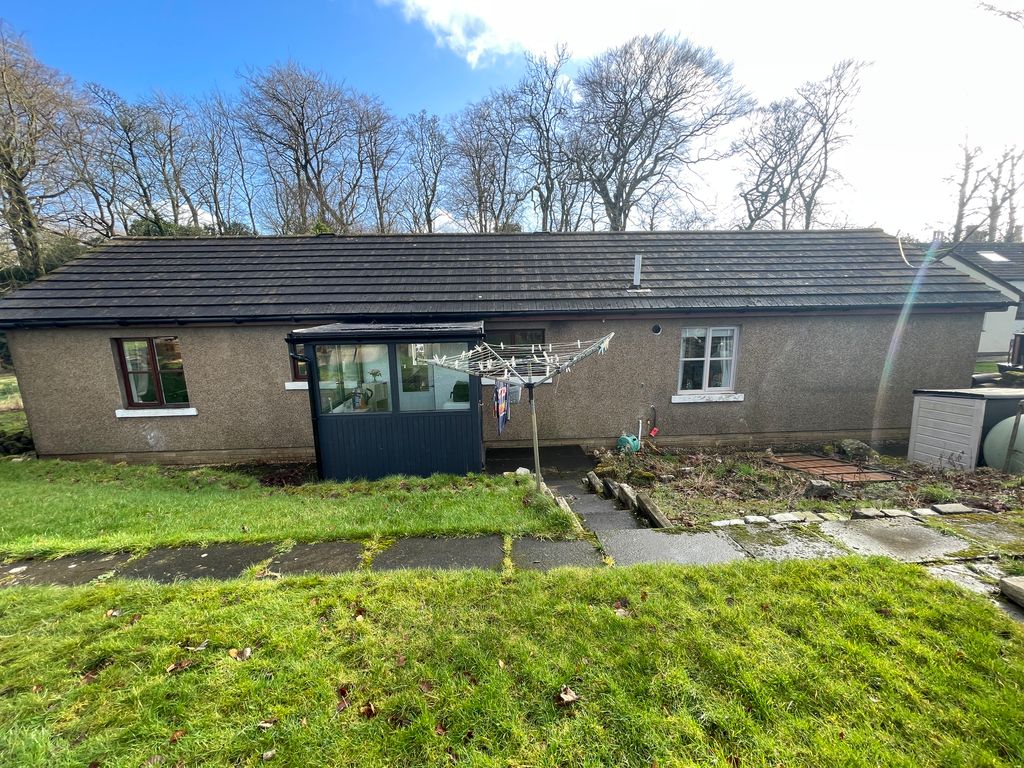 2 bed bungalow for sale in Airdrie ML6, £199,000