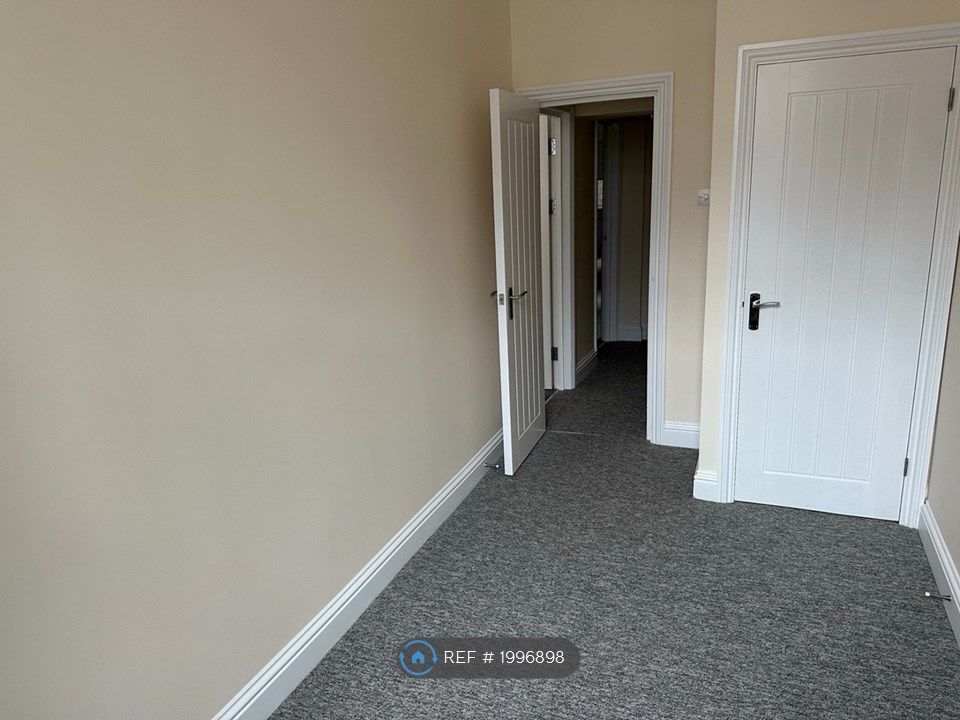 2 bed flat to rent in Ground Floor, Bristol BS8, £1,400 pcm