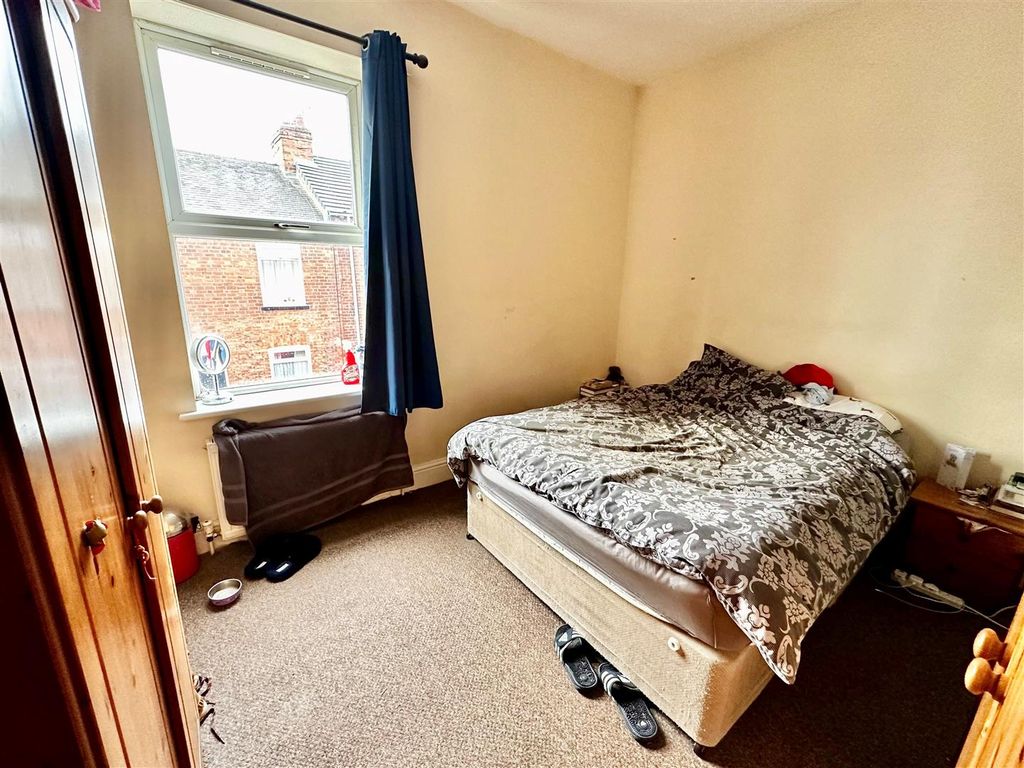 2 bed terraced house for sale in Amberley Street, York YO26, £245,000