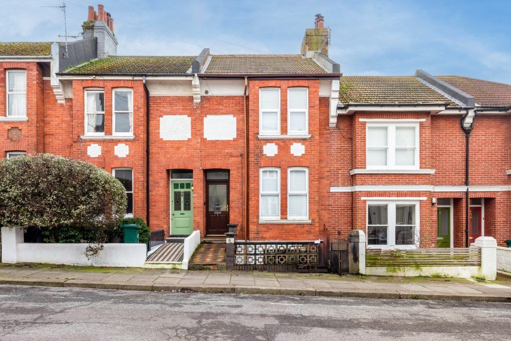 1 bed flat for sale in Freshfield Street, Brighton BN2, £270,000