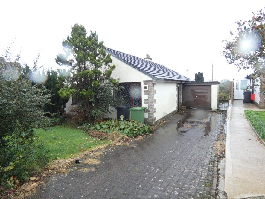 2 bed bungalow for sale in 15 Meadowside Close, Endmoor, Kendal, Cumbria LA8, £150,000