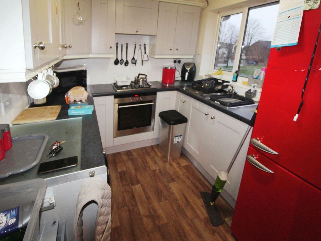 2 bed flat for sale in Hastings Court, Bedlington NE22, £35,000