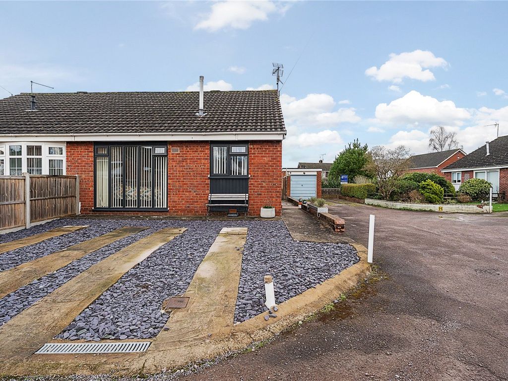 2 bed bungalow for sale in Wonastow Close, Monmouth, Monmouthshire NP25, £280,000