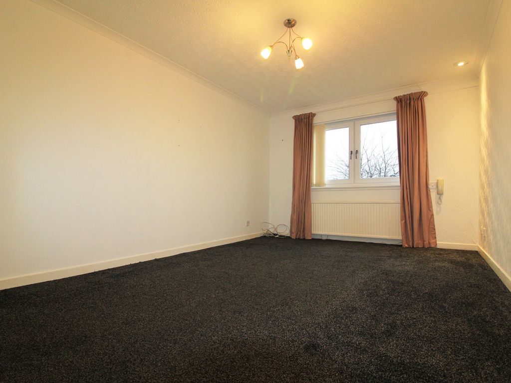 1 bed flat for sale in St Andrews Avenue, Prestwick KA9, £80,000