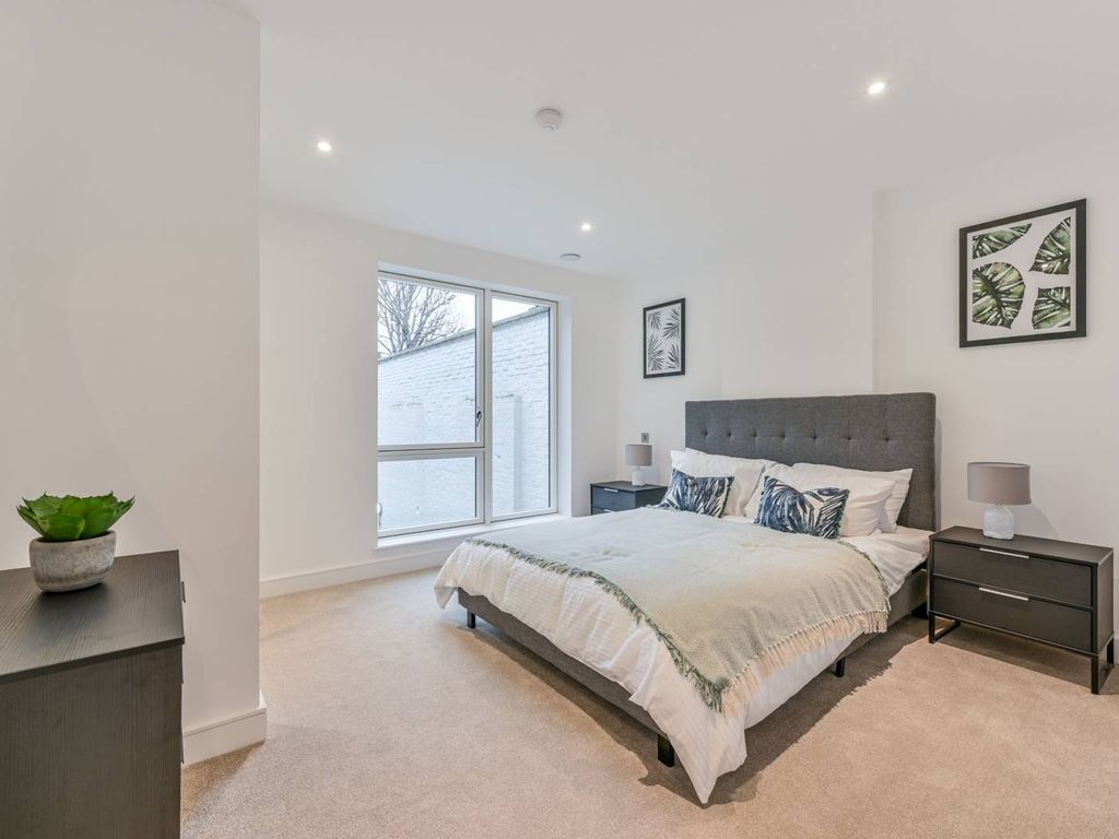 New home, 2 bed flat for sale in The Residence, Clapham North SW9, £800,406
