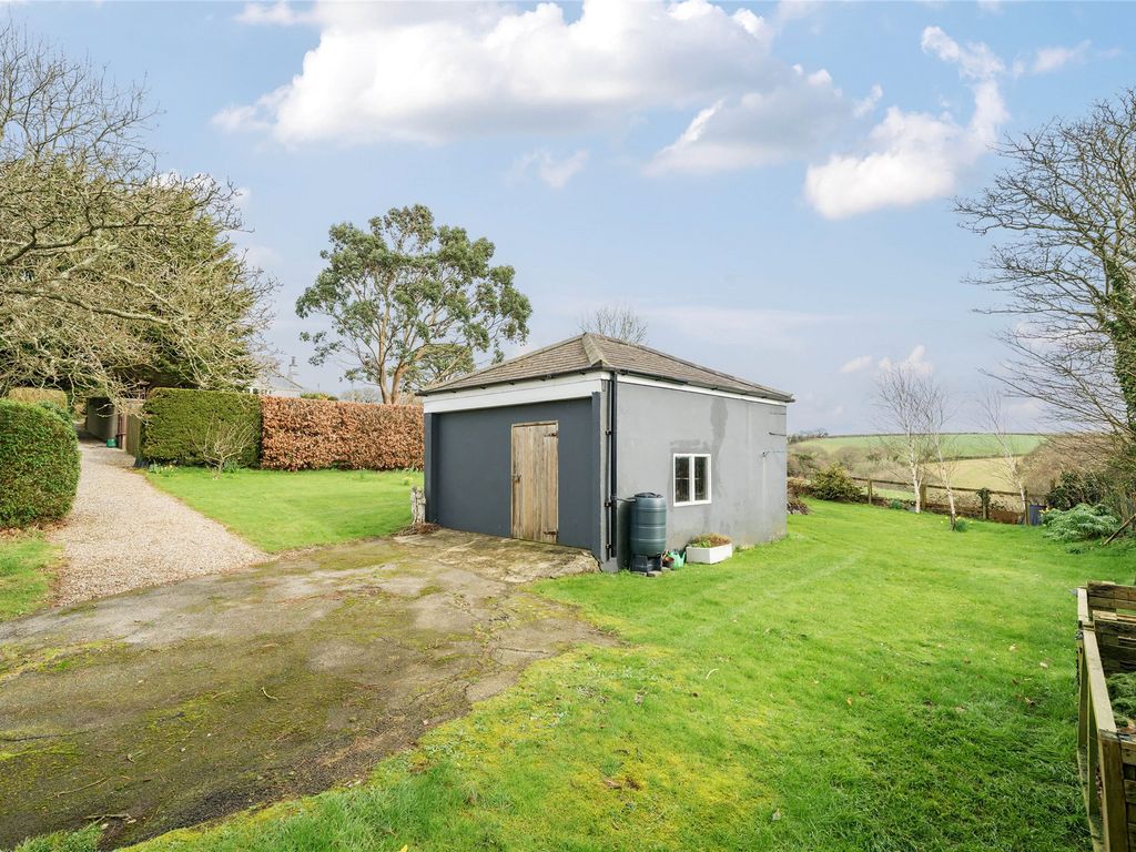 3 bed detached house for sale in Truro, Cornwall TR4, £975,000