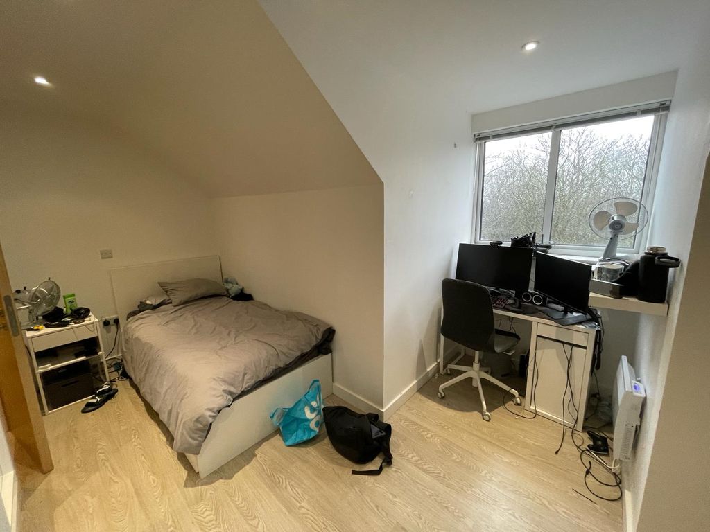 Studio for sale in Newcastle Under Lyme ST5, £50,000