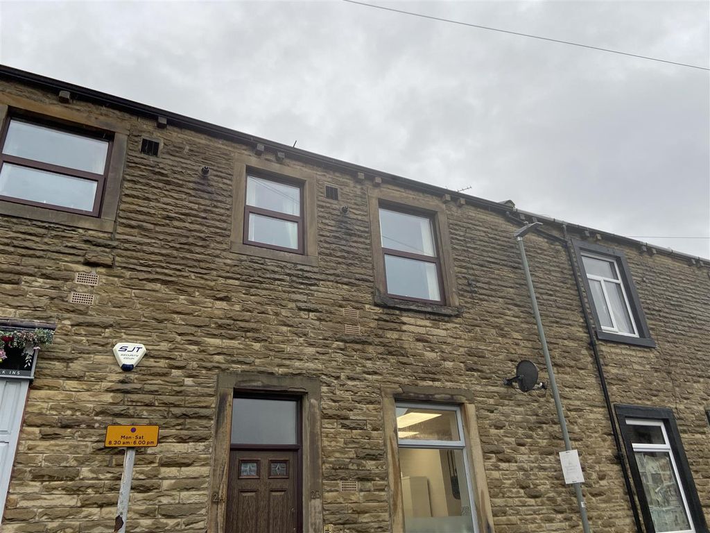 1 bed flat to rent in Union Street, Birstall, Batley WF17, £425 pcm