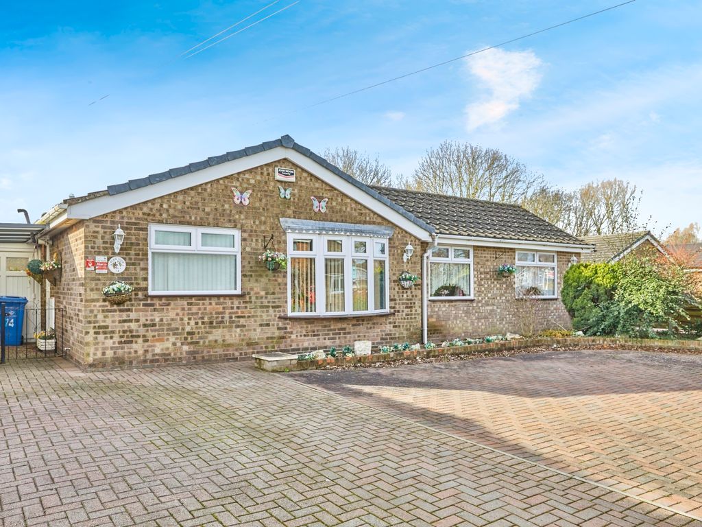 2 bed bungalow for sale in Sinfin Avenue, Shelton Lock, Derby DE24, £280,000