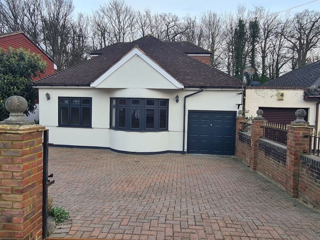 5 bed link detached house to rent in Baldwyns Park, Bexley, Kent DA5, £3,000 pcm