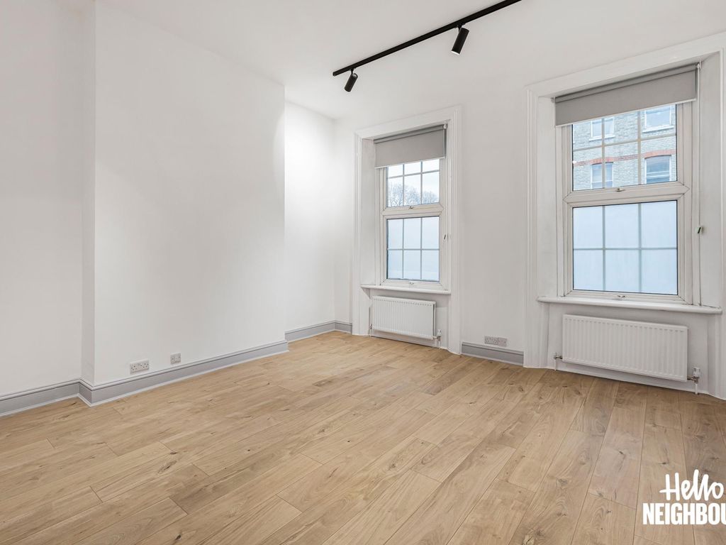 3 bed terraced house to rent in Frederick Street, London WC1X, £5,000 pcm
