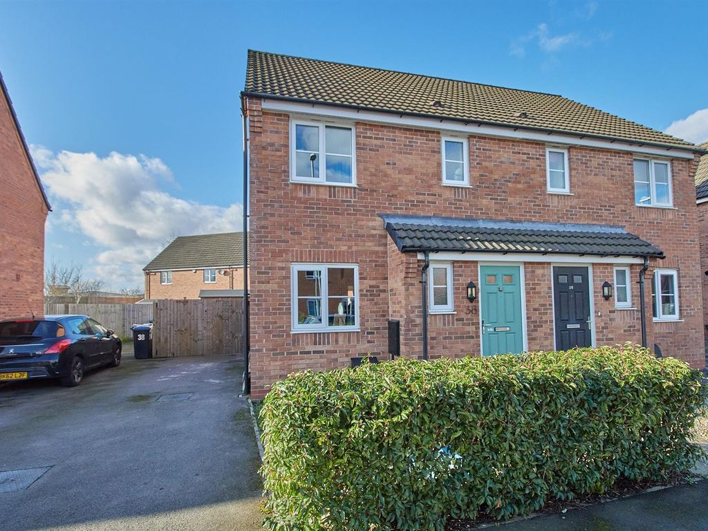 3 bed semi-detached house for sale in Amber Way, Burbage, Hinckley LE10, £250,000