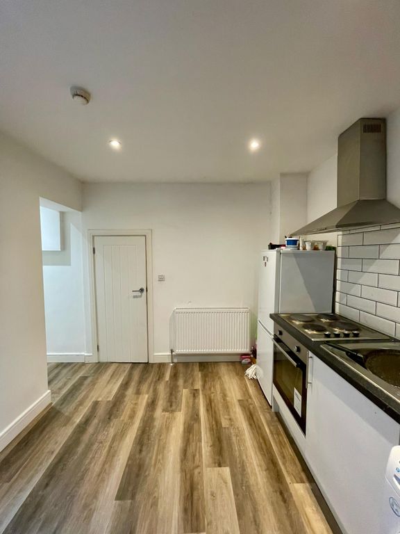 1 bed flat to rent in Cardigan Street, Luton LU1, £1,100 pcm