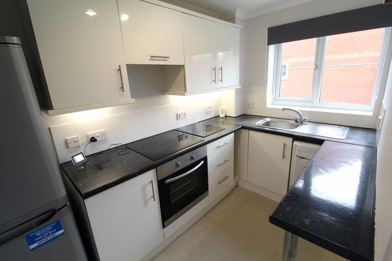 1 bed flat for sale in Ormonds Close, Bradley Stoke, Bristol BS32, £175,000